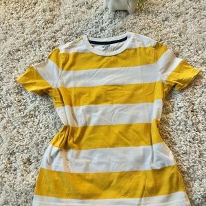 Boys yellow and white striped Old Navy casual T-shirts. Ages 4 to 6 supe…